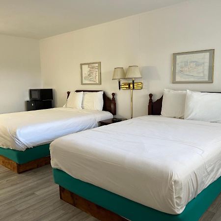 Voyager Inn Saint Ignace Esterno foto
