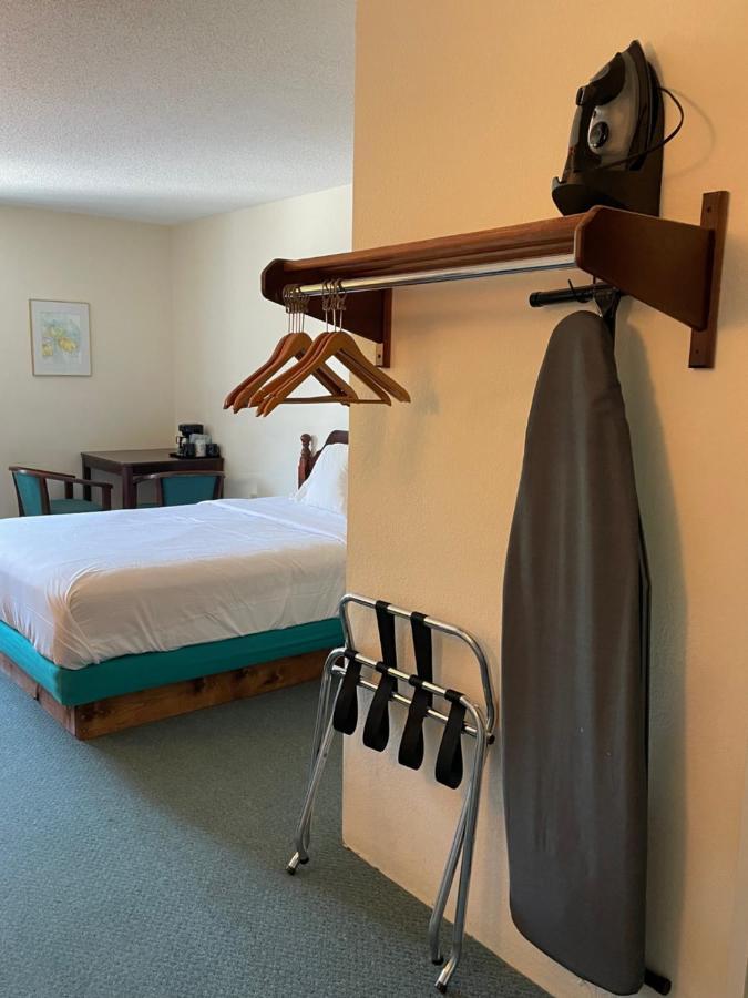 Voyager Inn Saint Ignace Esterno foto