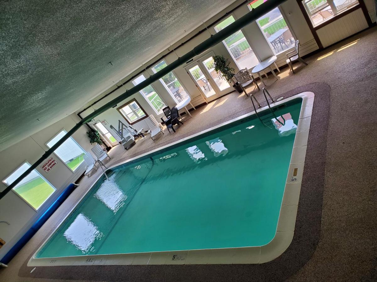Voyager Inn Saint Ignace Esterno foto