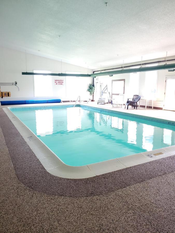Voyager Inn Saint Ignace Esterno foto