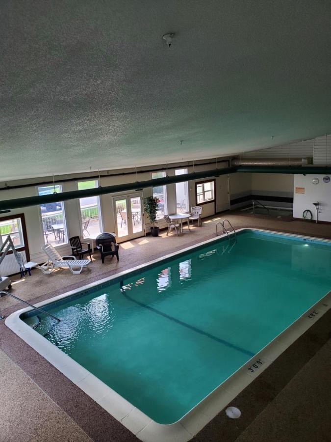 Voyager Inn Saint Ignace Esterno foto