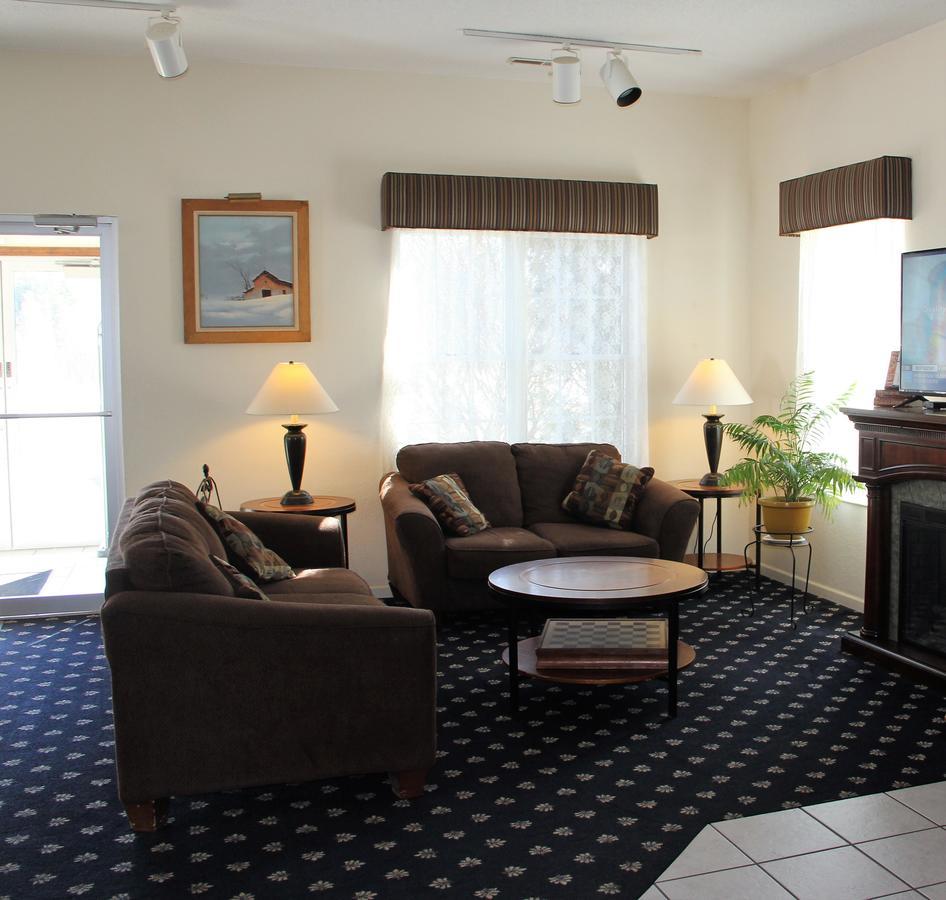 Voyager Inn Saint Ignace Esterno foto
