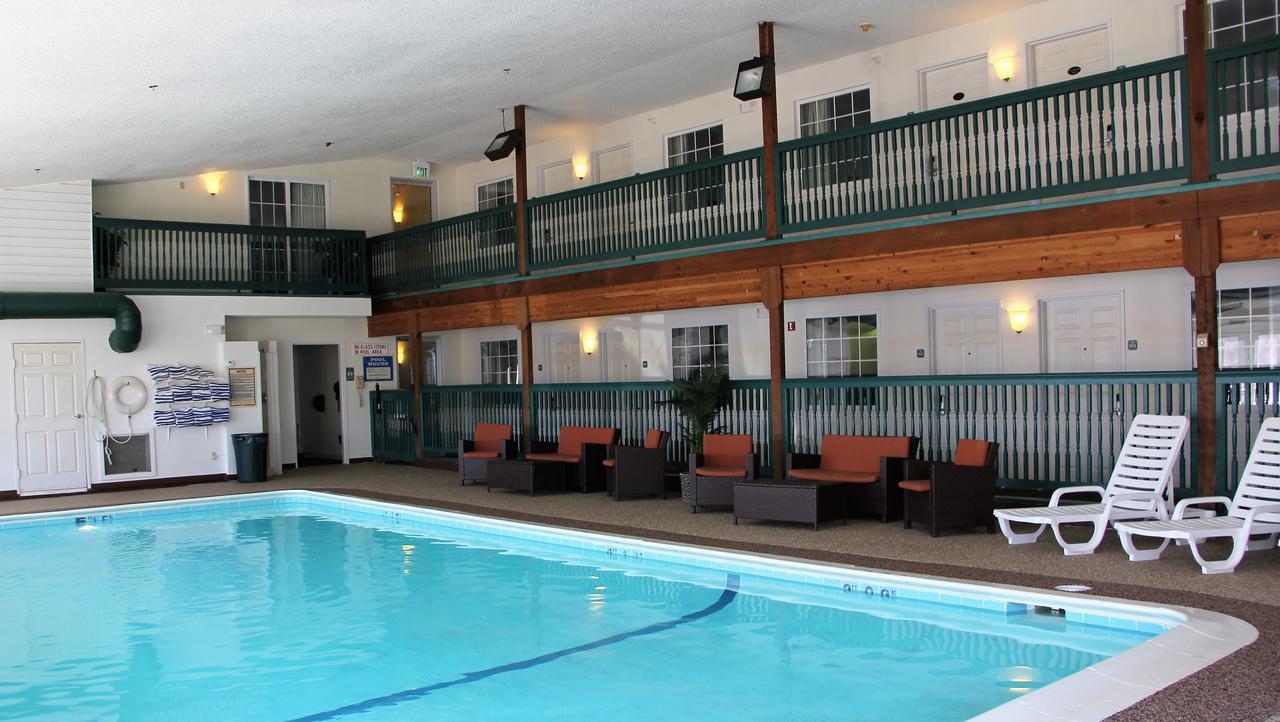 Voyager Inn Saint Ignace Esterno foto