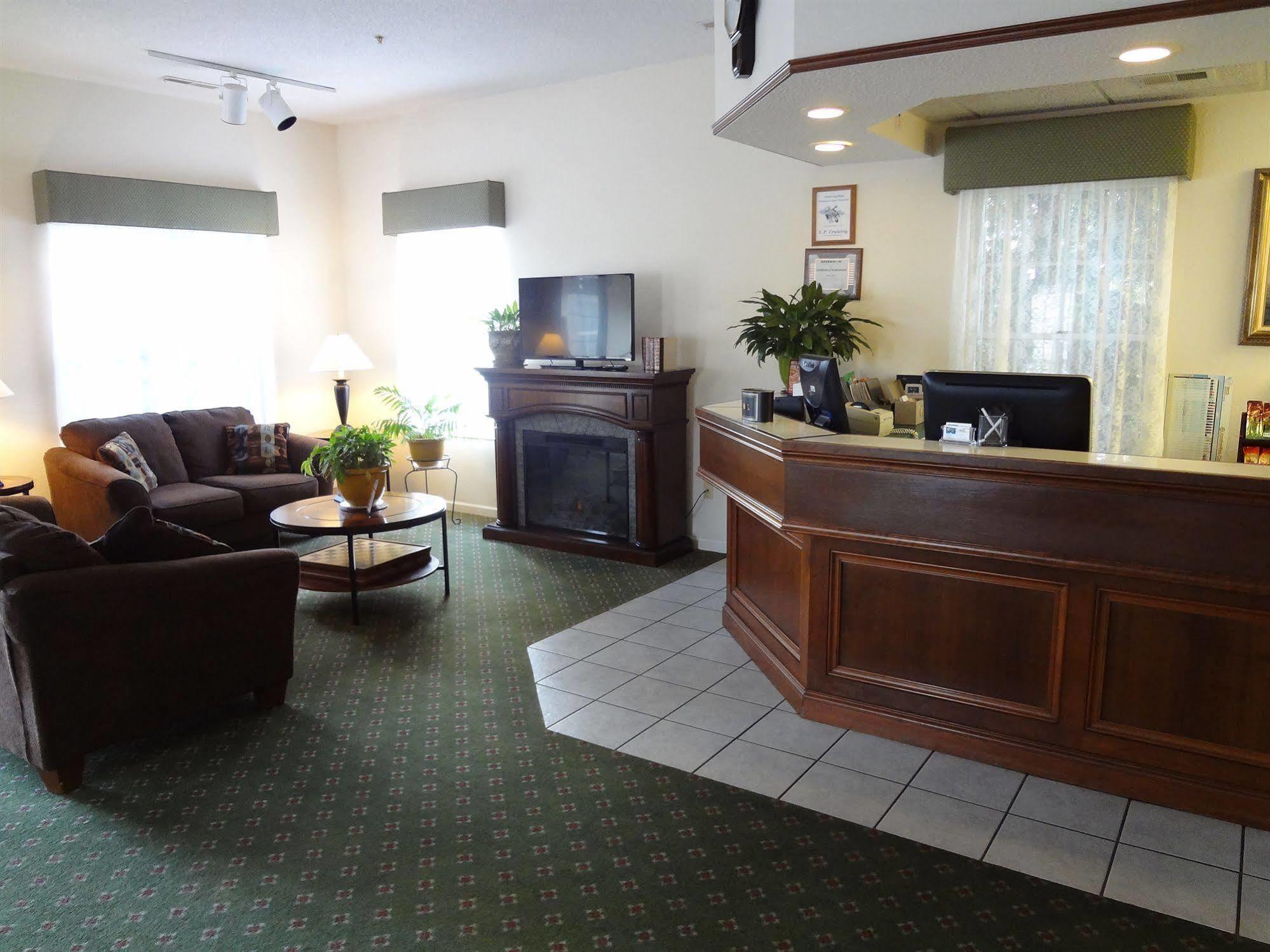 Voyager Inn Saint Ignace Esterno foto