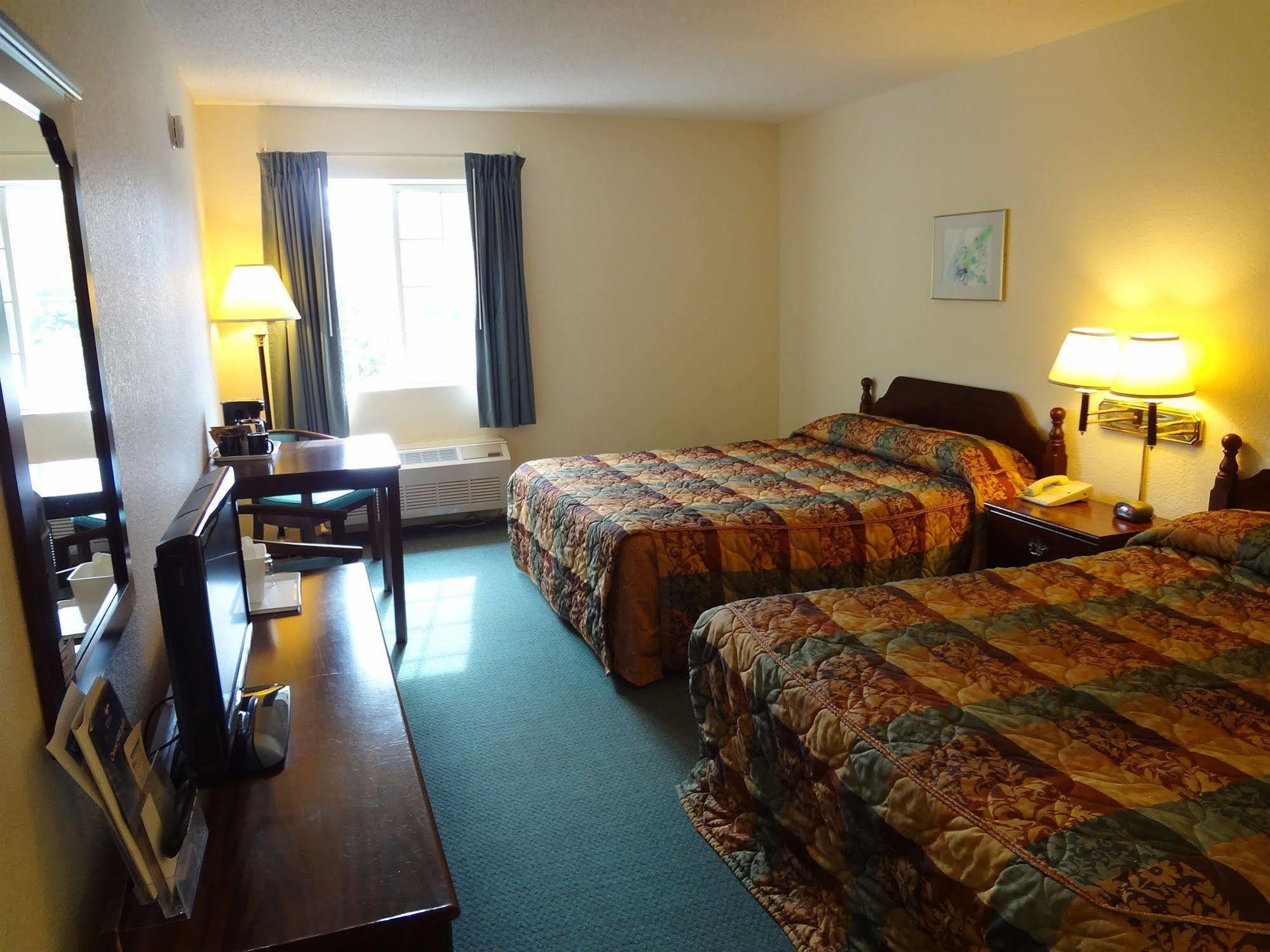 Voyager Inn Saint Ignace Esterno foto