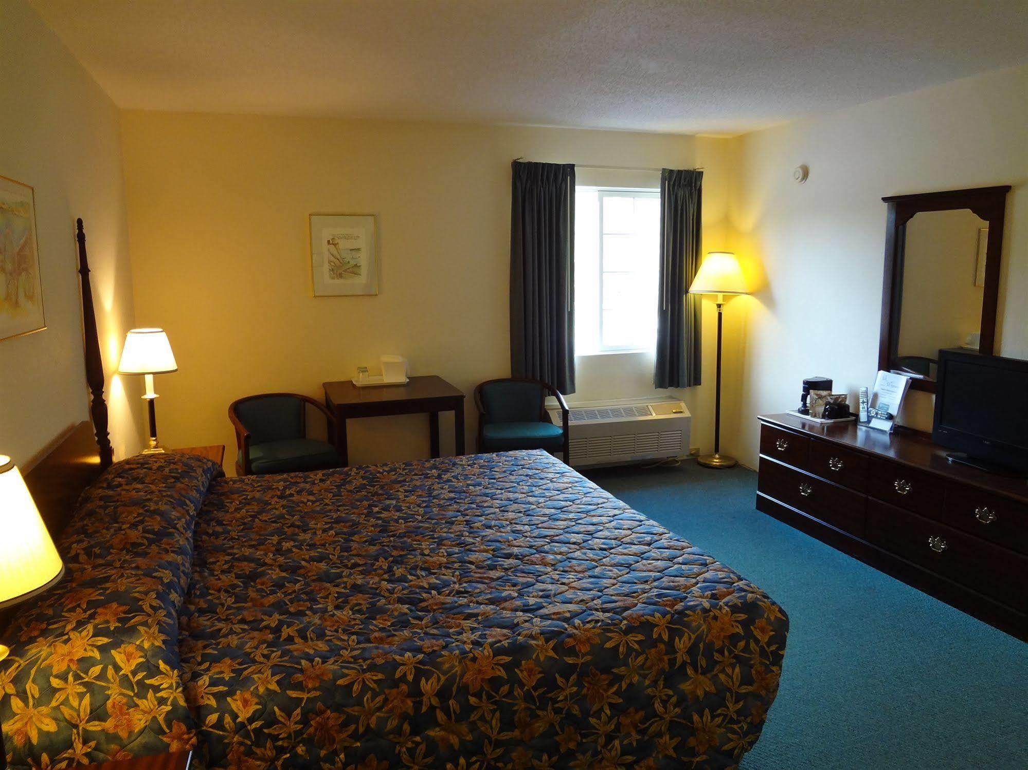 Voyager Inn Saint Ignace Esterno foto