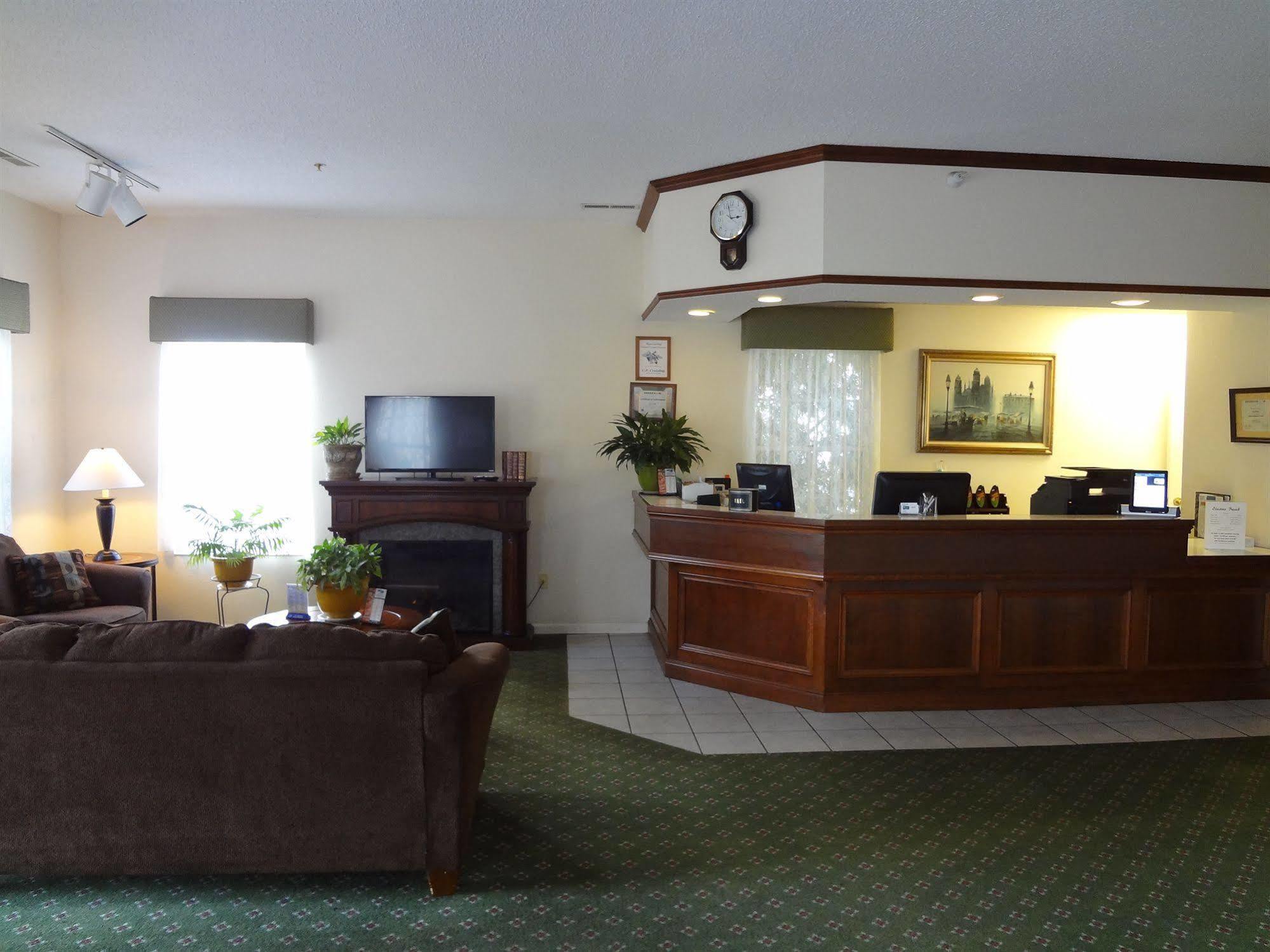 Voyager Inn Saint Ignace Esterno foto